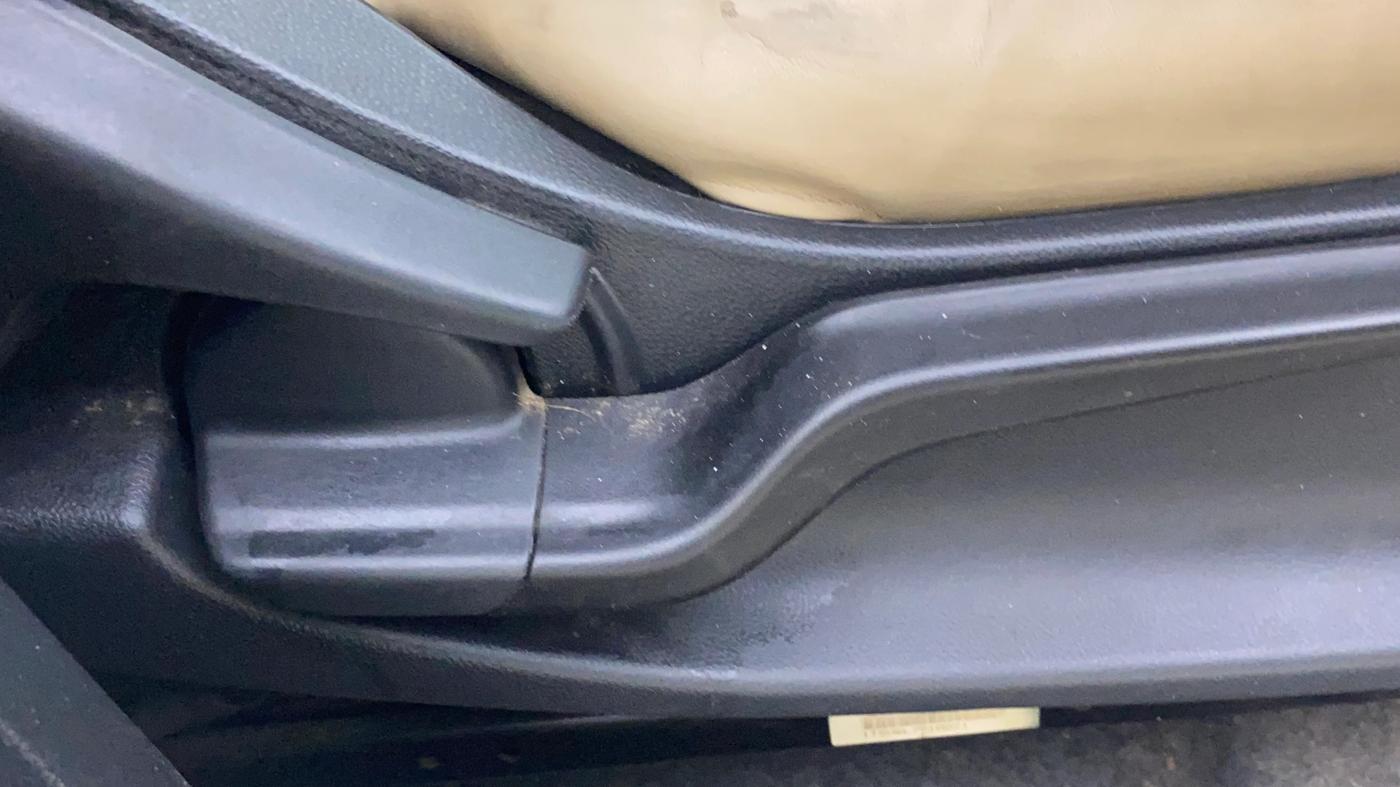 2020 Honda Amaze 1.5L I-DTEC V CVT, Diesel, Automatic, 73,548 km, Driver Side Adjustment Panel