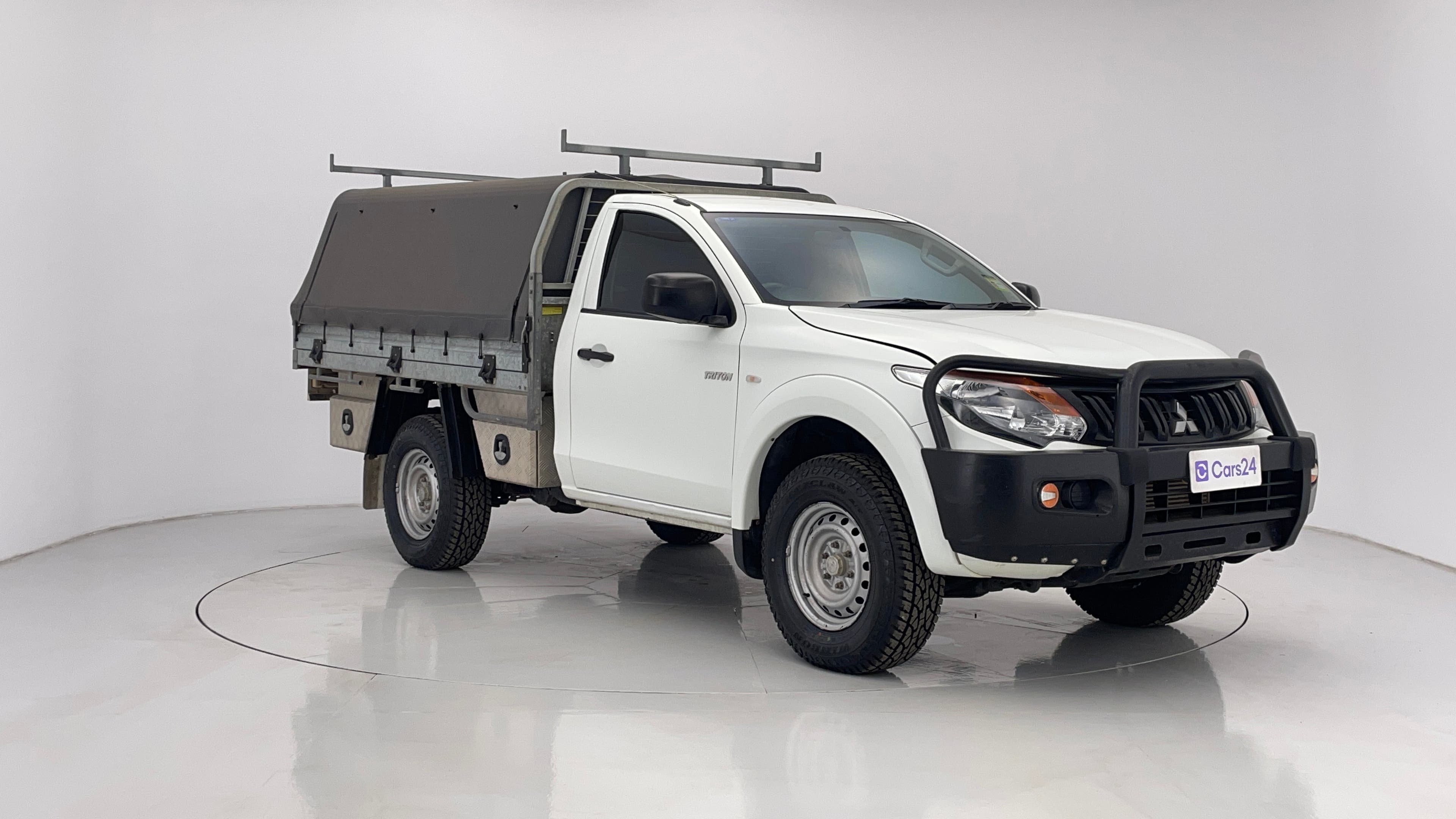 Mitsubishi Triton image