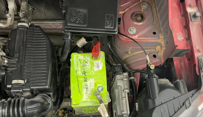 2018 Renault Kwid RXT 1.0 AMT (O), Petrol, Automatic, 24,119 km, Engine View - Left