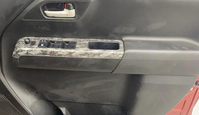 2023 Maruti New Wagon-R VXI 1.0 AMT, Petrol, Automatic, 40,550 km, Driver Side Door Panels Control