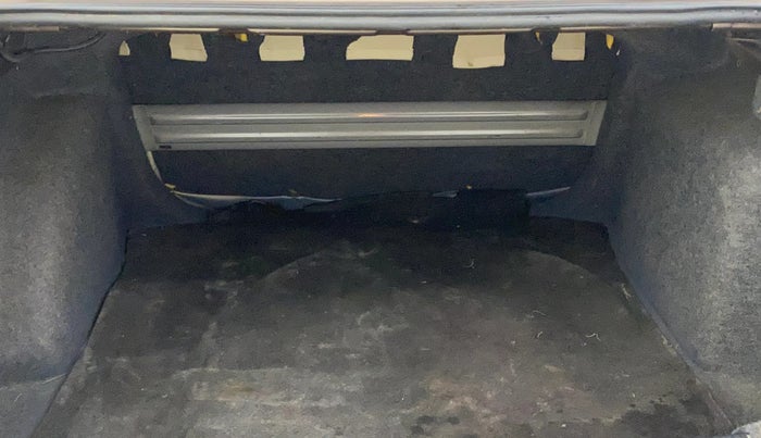 2015 Volkswagen Vento COMFORTLINE 1.6, Petrol, Manual, 1,08,963 km, Boot Inside