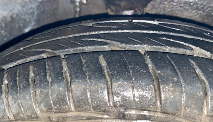 2013 Maruti Alto 800 LXI, Petrol, Manual, 30,789 km, Right Front Tyre Tread