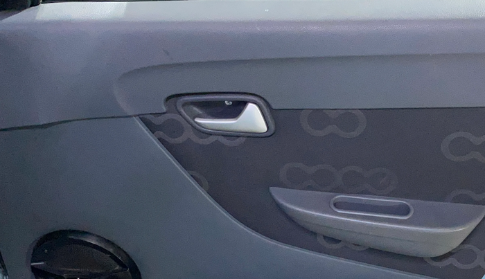 2013 Maruti Alto 800 LXI, Petrol, Manual, 30,789 km, Driver Side Door Panels Control