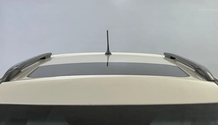 2022 Mahindra XUV300 W8 1.5 DIESEL, Diesel, Manual, 1,01,973 km, Moonroof/ Sunroof