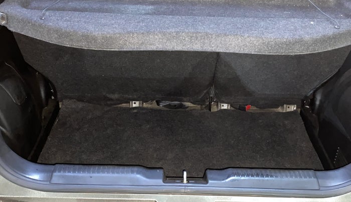 2021 Maruti Swift ZXI, Petrol, Manual, 7,983 km, Boot Inside