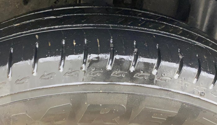 2020 Renault TRIBER RXL MT, Petrol, Manual, 27,600 km, Right Rear Tyre Tread