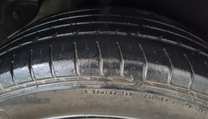 2017 Hyundai Creta E 1.6 PETROL, Petrol, Manual, 37,125 km, Right Rear Tyre Tread