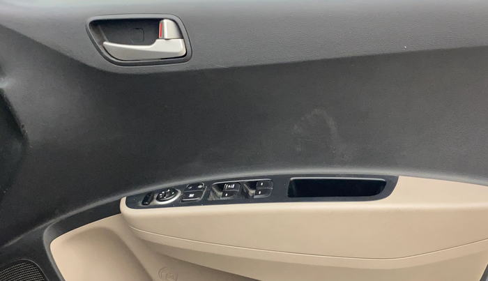 2015 Hyundai Grand i10 SPORTZ 1.1 CRDI, Diesel, Manual, 96,415 km, Driver Side Door Panels Control