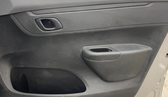 2020 Renault Kwid RXT 1.0 AMT (O), Petrol, Automatic, 39,313 km, Driver Side Door Panels Control