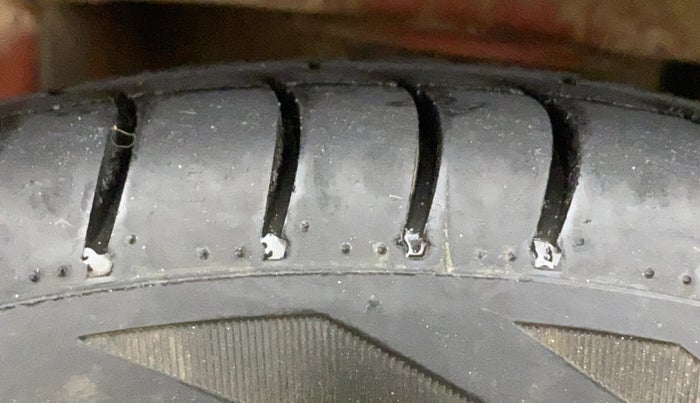 2013 Maruti Alto K10 VXI, Petrol, Manual, 37,912 km, Right Rear Tyre Tread