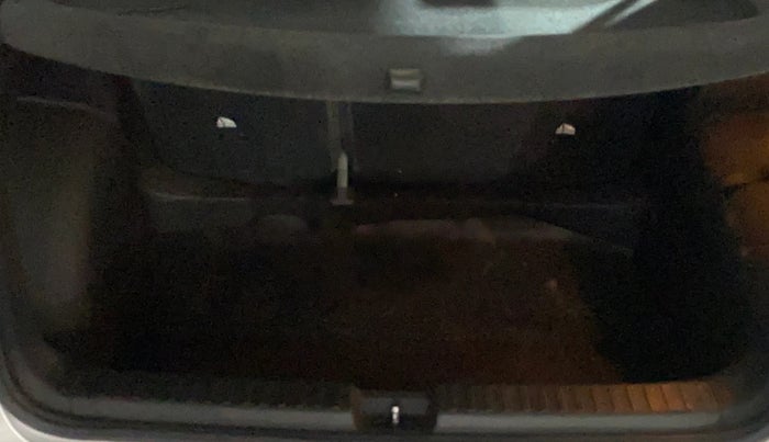 2022 Skoda KUSHAQ STYLE 1.0L TSI AT (6 AIRBAGS), Petrol, Automatic, 47,950 km, Boot Inside