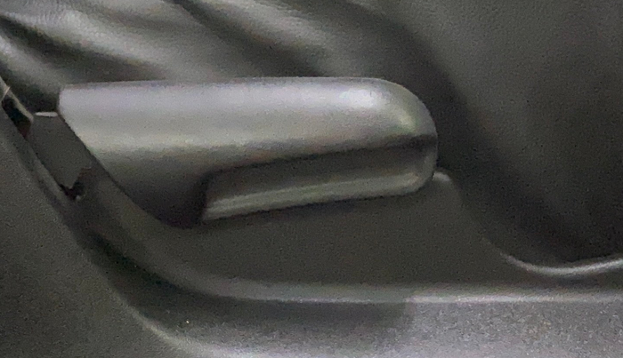 2022 Maruti Vitara Brezza LXI, Petrol, Manual, 15,627 km, Driver Side Adjustment Panel