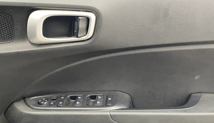 2022 Hyundai VENUE SX 1.0 TURBO IMT, Petrol, Manual, 43,434 km, Driver Side Door Panels Control