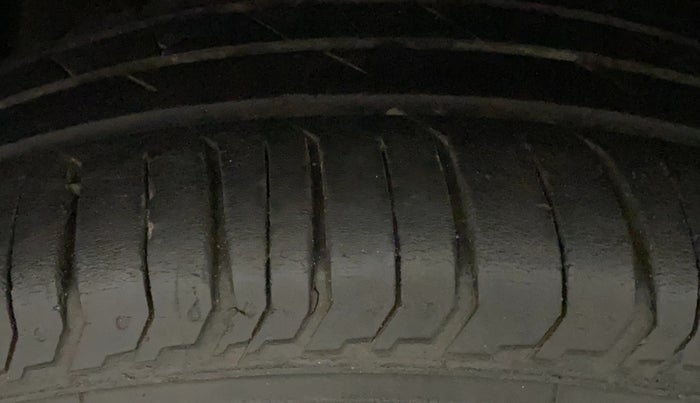 2022 Tata PUNCH ADVENTURE MT, Petrol, Manual, 43,607 km, Right Front Tyre Tread