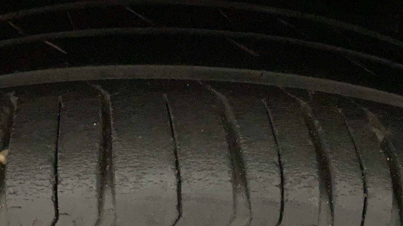 2022 Tata PUNCH ADVENTURE MT, Petrol, Manual, 43,614 km, Left Front Tyre Tread