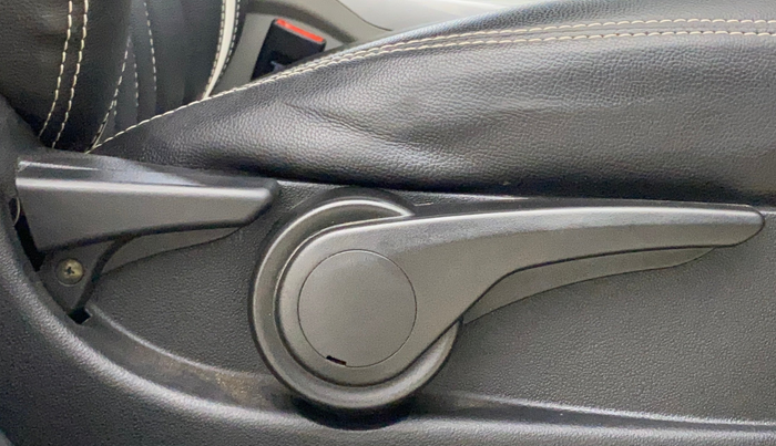 2018 Tata NEXON XZA PLUS PETROL, Petrol, Automatic, 34,498 km, Driver Side Adjustment Panel