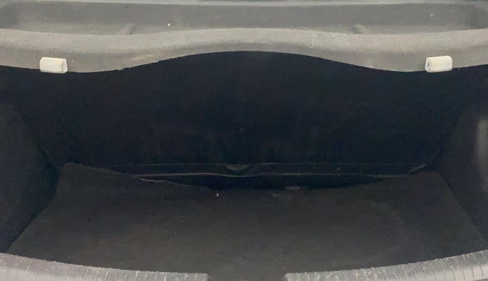 2015 Hyundai Grand i10 ASTA AT 1.2 KAPPA VTVT, Petrol, Automatic, 99,118 km, Boot Inside