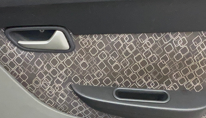 2016 Maruti Alto 800 LXI, Petrol, Manual, 75,758 km, Driver Side Door Panels Control