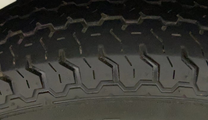 2016 Maruti Alto 800 LXI, Petrol, Manual, 75,758 km, Right Rear Tyre Tread