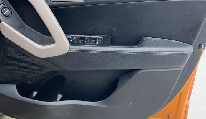 2018 Hyundai Creta SX (O) 1.6 PETROL, Petrol, Manual, 33,998 km, Driver Side Door Panels Control