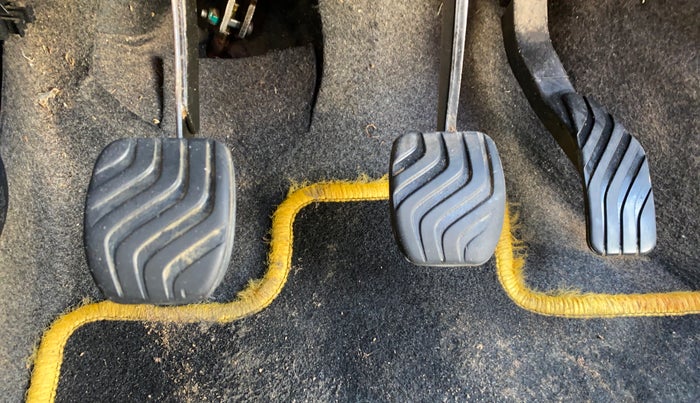 2018 Renault Kwid RXT 1.0, CNG, Manual, 57,393 km, Pedals