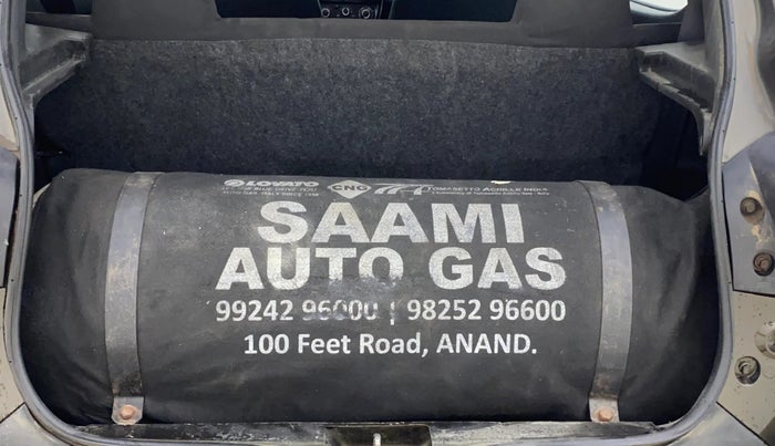 2018 Renault Kwid RXT 1.0, CNG, Manual, 57,393 km, Boot Inside