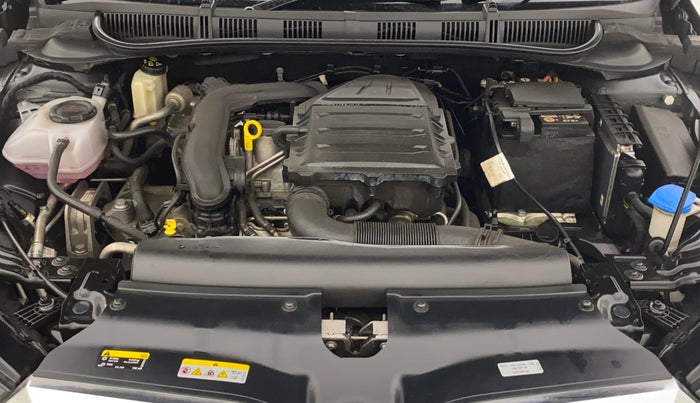 2023 Skoda SLAVIA STYLE 1.0L TSI MT, Petrol, Manual, 33,549 km, Engine View