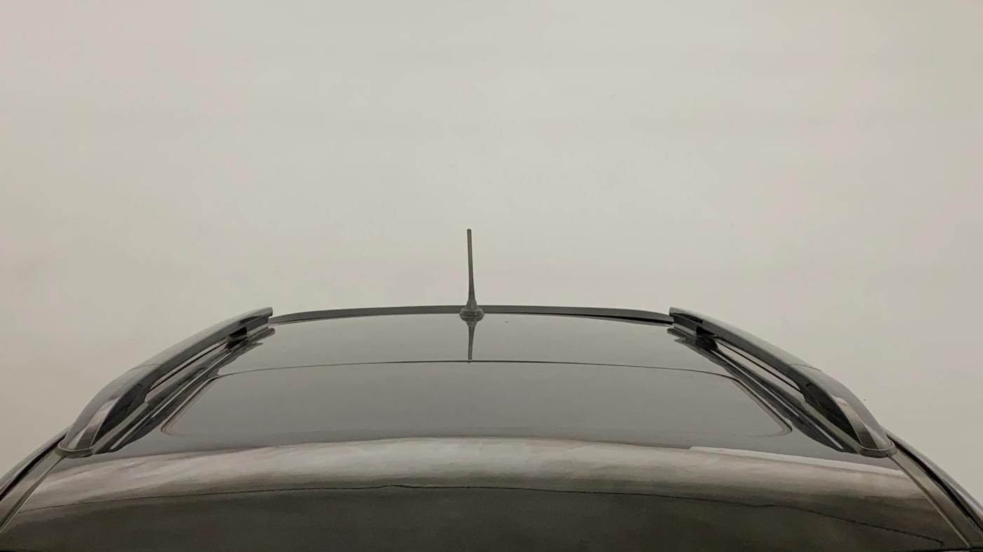 2020 Mahindra XUV300 W8 (O) 1.2 PETROL, Petrol, Manual, 85,956 km, Moonroof/ Sunroof