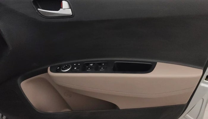 2016 Hyundai Xcent SX AT 1.2 (O), Petrol, Automatic, 31,826 km, Driver Side Door Panels Control