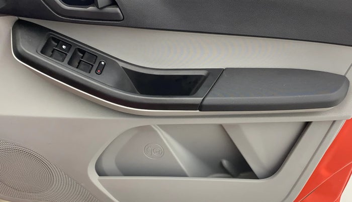 2022 Tata Tiago XT (O) PETROL, Petrol, Manual, 25,080 km, Driver Side Door Panels Control