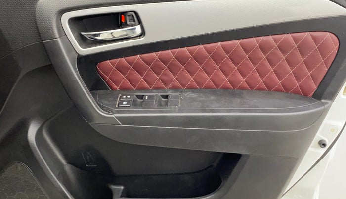 2022 Maruti BREZZA ZXI, Petrol, Manual, 42,466 km, Driver Side Door Panels Control