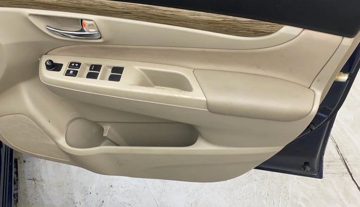 2022 Maruti Ciaz DELTA 1.5 SHVS MT PETROL, Petrol, Manual, 56,685 km, Driver Side Door Panels Control