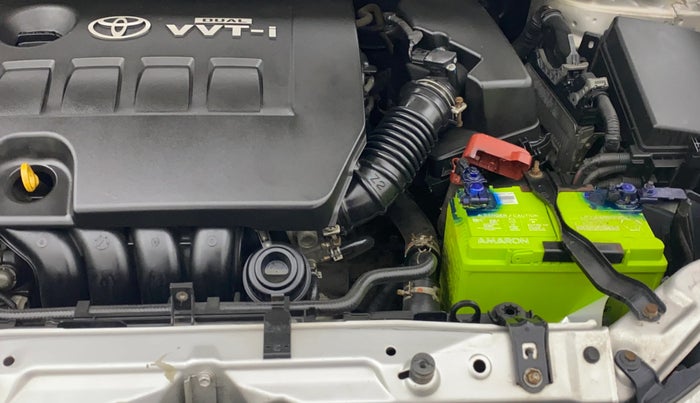 2014 Toyota Corolla Altis GL PETROL, Petrol, Manual, 1,32,247 km, Engine View - Left