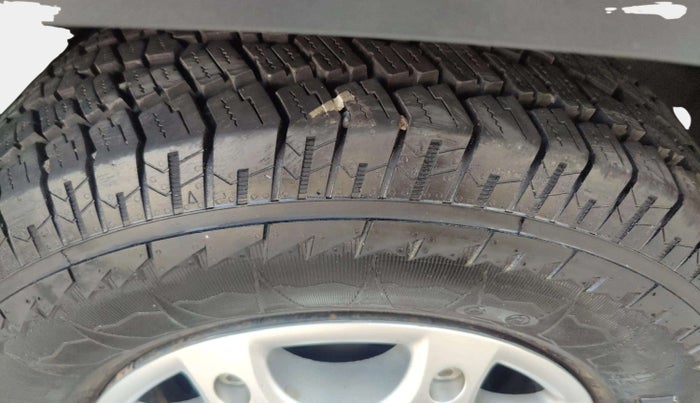 2021 Mahindra BOLERO NEO N 8, Diesel, Manual, 56,834 km, Left Rear Tyre Tread