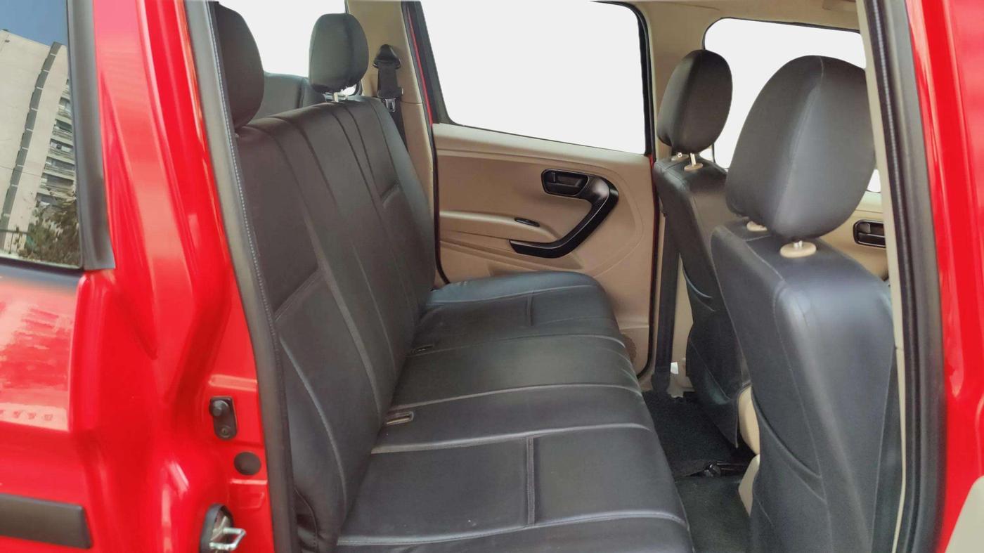 2021 Mahindra BOLERO NEO N 8, Diesel, Manual, 56,834 km, Right Side Rear Door Cabin