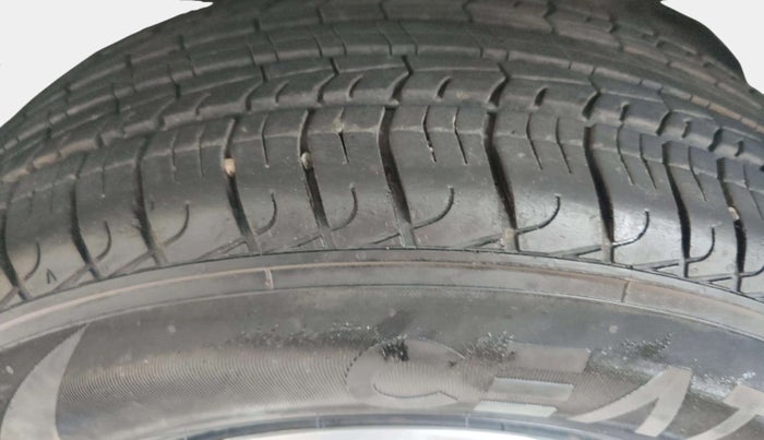 2021 Mahindra BOLERO NEO N 8, Diesel, Manual, 56,834 km, Right Front Tyre Tread