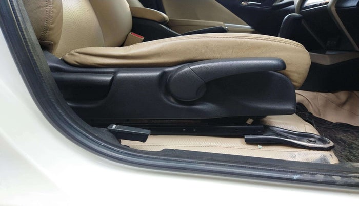 2016 Honda City 1.5L I-VTEC VX CVT, Petrol, Automatic, 57,145 km, Driver Side Adjustment Panel