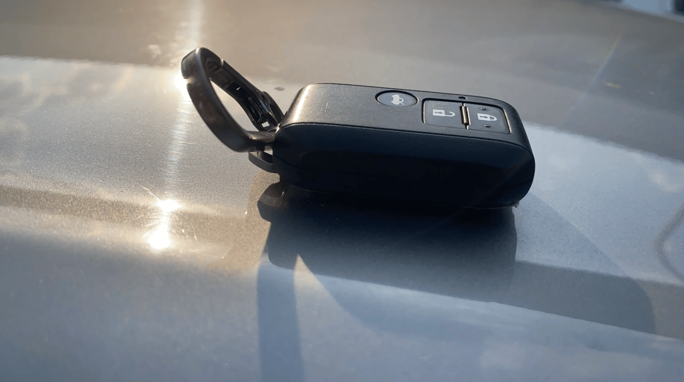 2022 Maruti Dzire ZXI Plus AMT, Petrol, Automatic, 83,904 km, Key Close Up