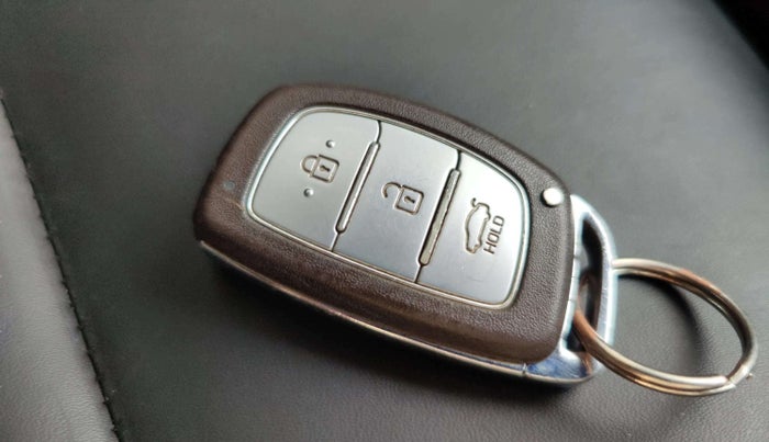 2016 Hyundai Grand i10 ASTA (O) AT 1.2 KAPPA VTVT, Petrol, Automatic, 43,883 km, Key Close Up