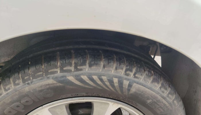 2016 Hyundai Grand i10 ASTA (O) AT 1.2 KAPPA VTVT, Petrol, Automatic, 43,883 km, Right Rear Tyre Tread