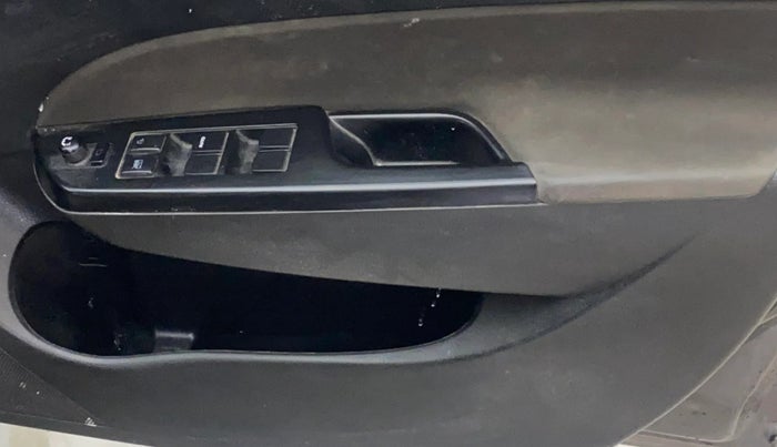2015 Maruti Swift VDI, Diesel, Manual, 92,139 km, Driver Side Door Panels Control