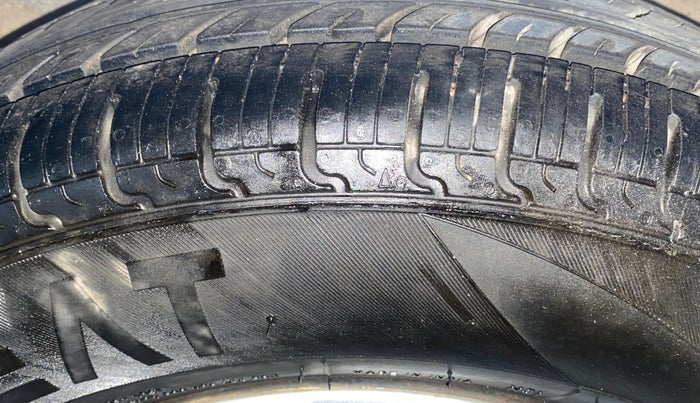 2016 Hyundai i10 SPORTZ 1.1, Petrol, Manual, 89,087 km, Right Rear Tyre Tread