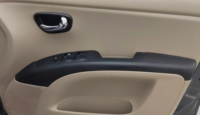 2015 Hyundai i10 SPORTZ 1.1, Petrol, Manual, 12,345 km, Driver Side Door Panels Control