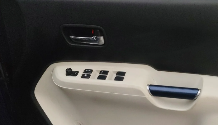2020 Maruti IGNIS ALPHA 1.2, Petrol, Manual, 65,102 km, Driver Side Door Panels Control