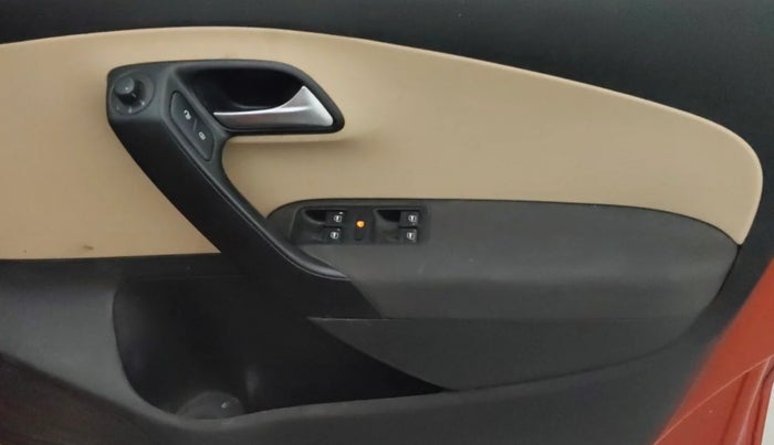 2014 Volkswagen Polo HIGHLINE1.2L, Petrol, Manual, 84,462 km, Driver Side Door Panels Control