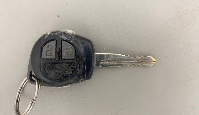 2019 Maruti Swift VDI, Diesel, Manual, 79,209 km, Key Close Up