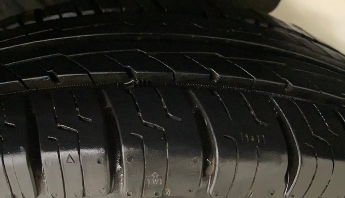 2019 Maruti Swift VDI, Diesel, Manual, 79,209 km, Left Rear Tyre Tread