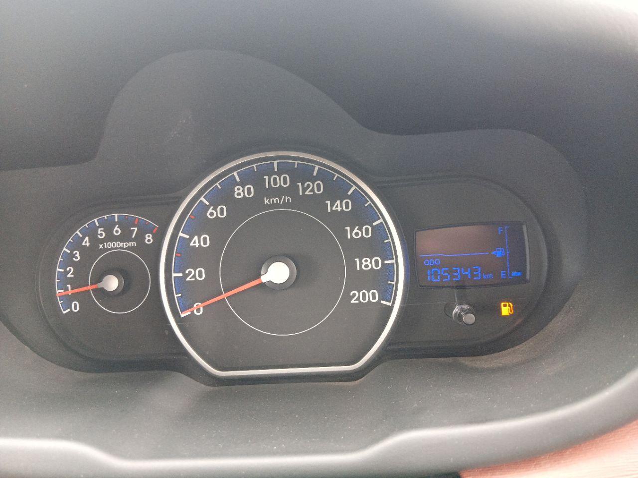2013 Hyundai i10 MAGNA 1.2, Petrol, Manual, 1,05,360 km, Odometer Image