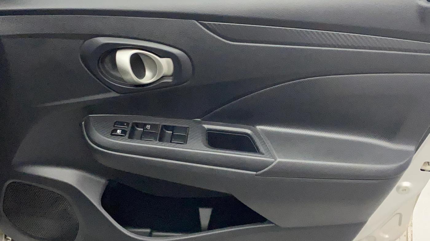 2019 Datsun Go T(O), Petrol, Manual, 81,184 km, Driver Side Door Panels Control