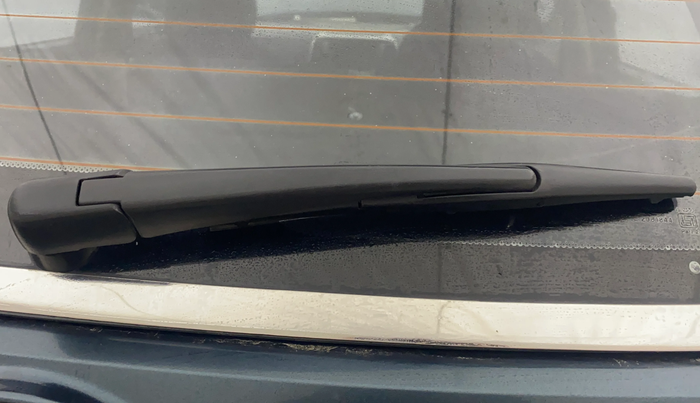 2021 Mahindra XUV300 W8 1.2 PETROL, Petrol, Manual, 20,674 km, Rear Wiper